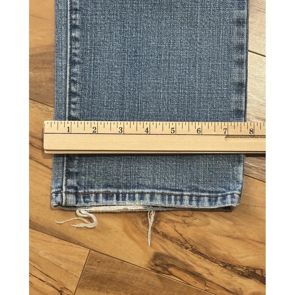 Levis 305 Womens 12M‎ Blue Jeans Classic Straight Leg Jeans Fray Hem Hong Kong